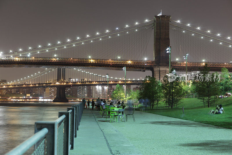 布鲁克林大桥，码头，一号公园，纽约夜市灯光