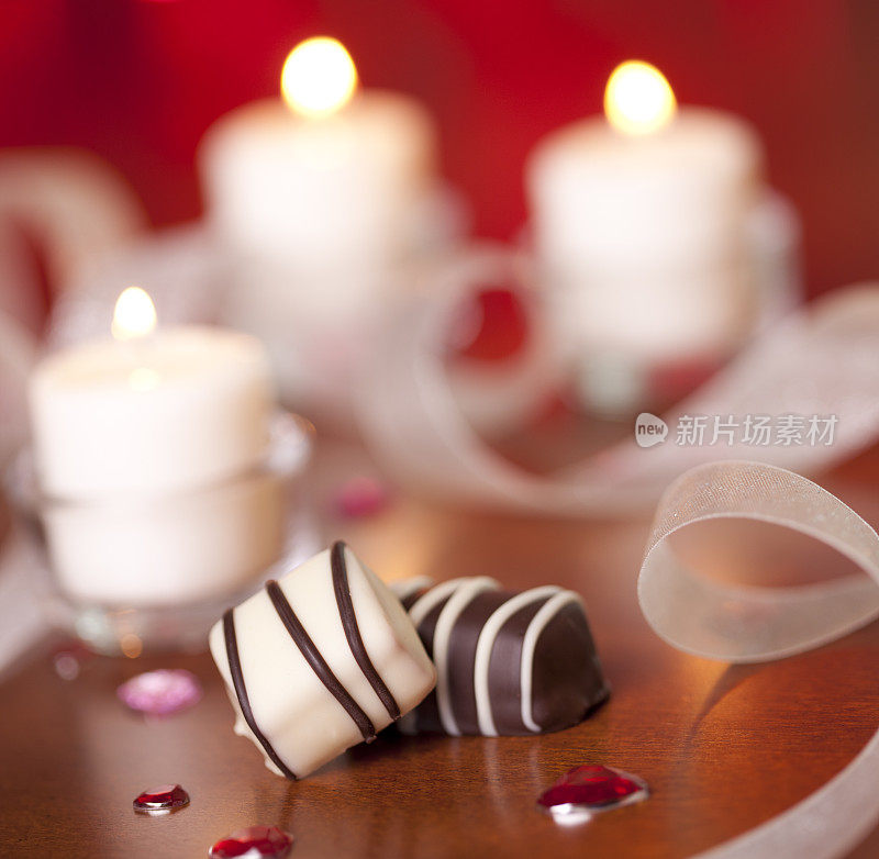 情人节巧克力和烛光