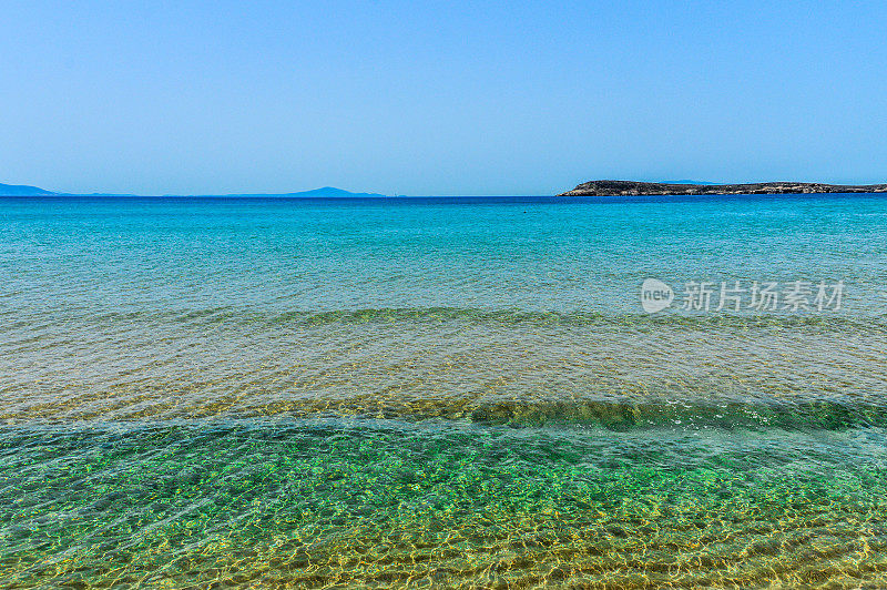 美丽的海滩和热带海洋-米科诺斯，希腊