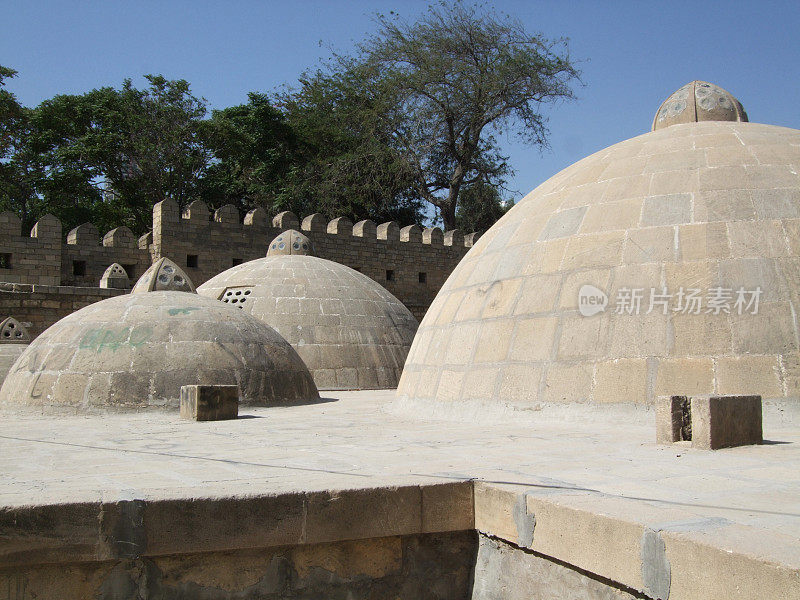 巴库古城内的穹顶屋顶