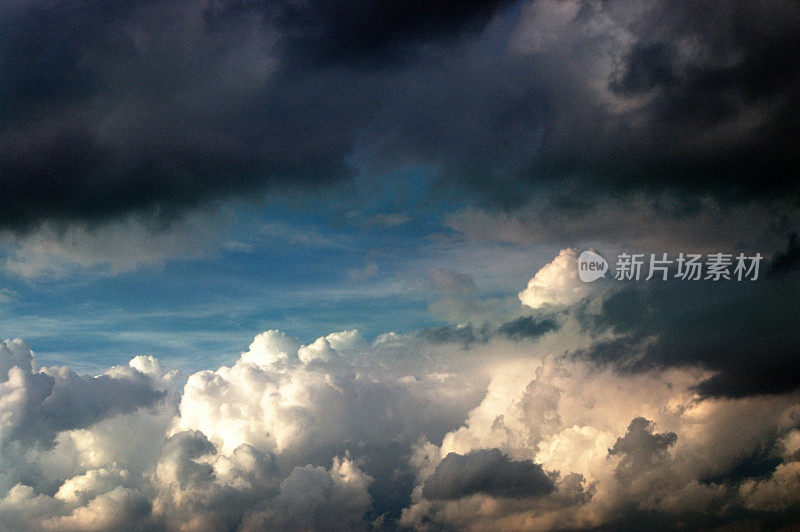 剧烈的风暴Cloudscape