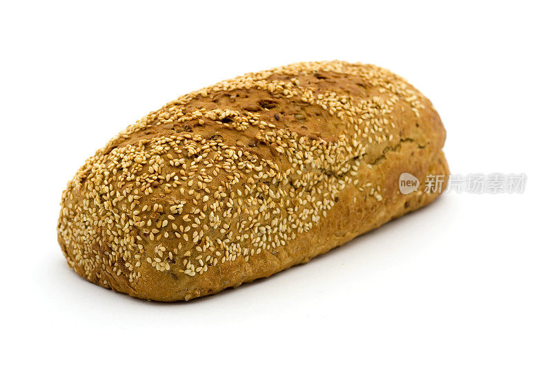 白色背景上的谷物面包