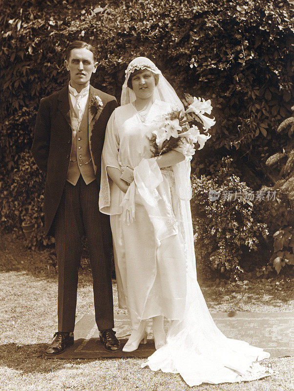 维多利亚爱德华时代的人-新婚夫妇