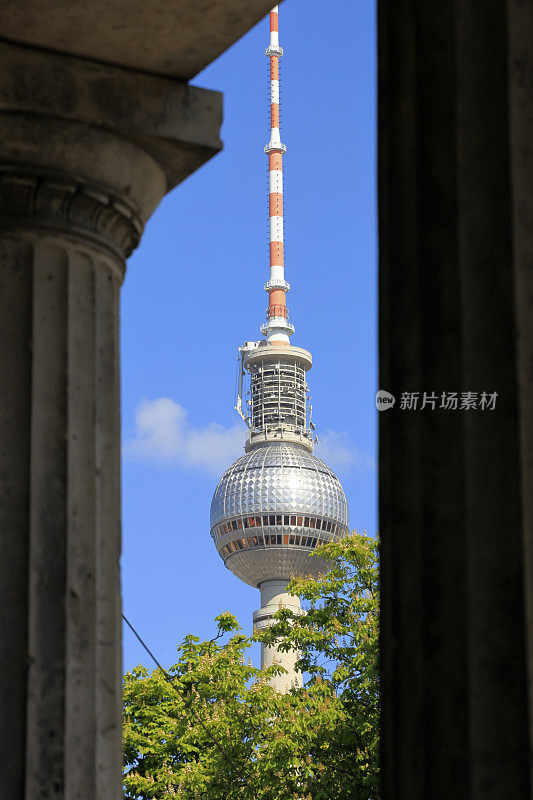 柏林亚历山大广场附近的电视塔
