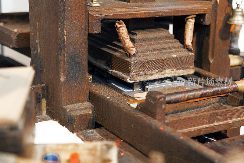 老式木制印刷机