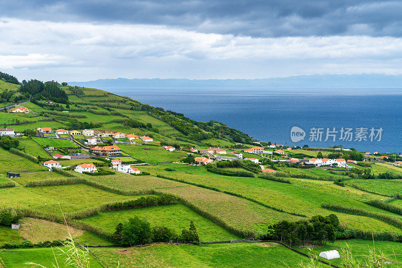 亚速尔群岛-小村庄和农业景观