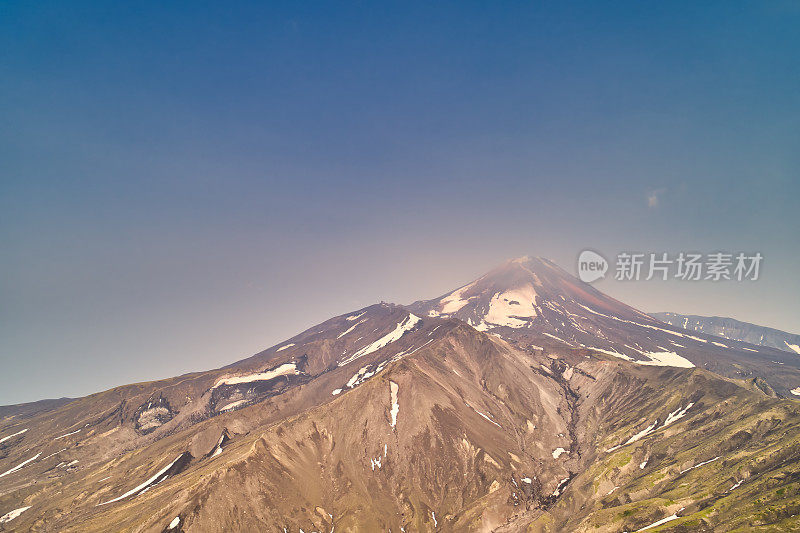 阿瓦钦斯基火山的斜坡。