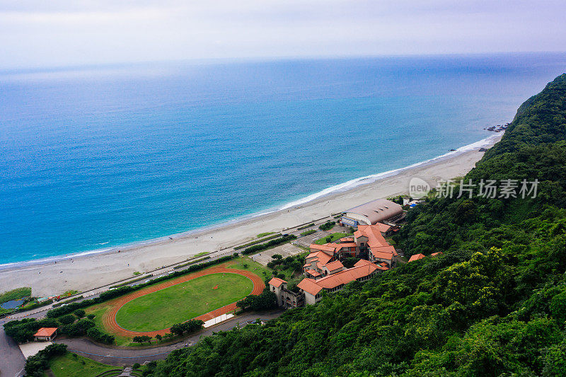 在台湾宜兰，沿海地区的海景很有特色。