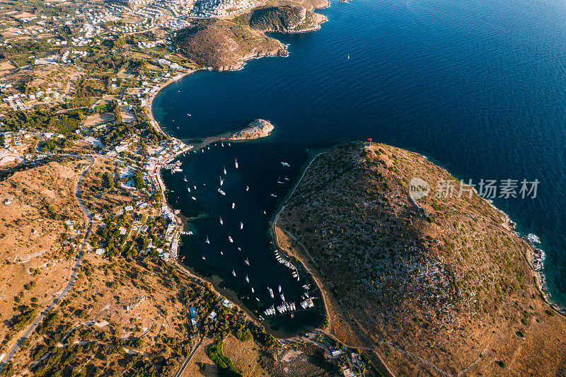 鸟瞰图Gümüşlük海湾在Bodrum土耳其