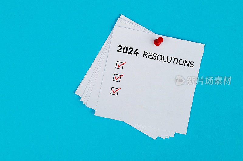 2024年新年决心在蓝色的墙上