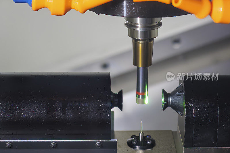 采用激光加工的数控刀具长度测量非接触式方法。
