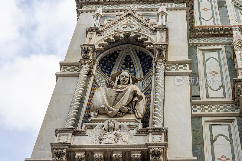 意大利托斯卡纳佛罗伦萨大教堂广场上的圣玛丽亚大教堂雕刻