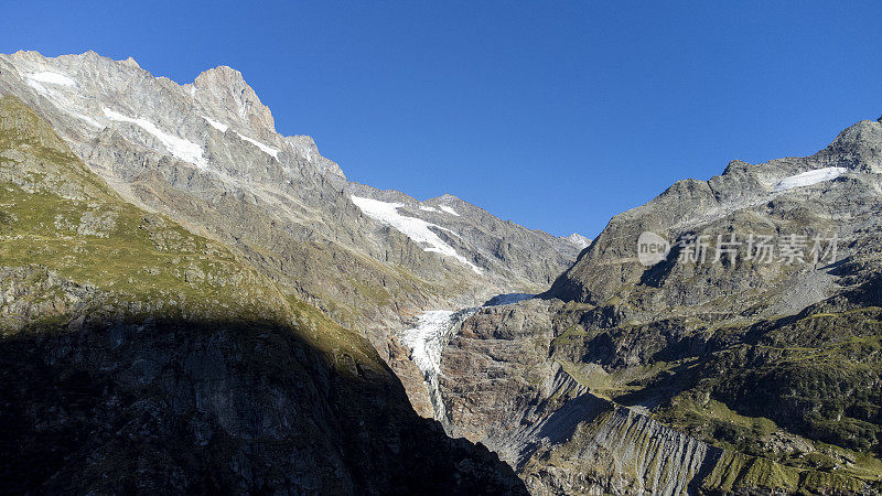 山脉和冰川鸟瞰图，瑞士阿尔卑斯山