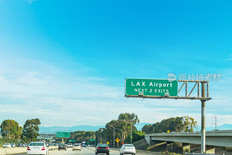 洛杉矶国际机场出口标志