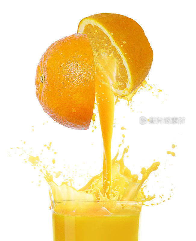从橙子里挤出的橙汁