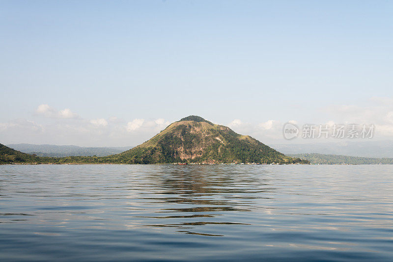 菲律宾塔阿尔火山岛