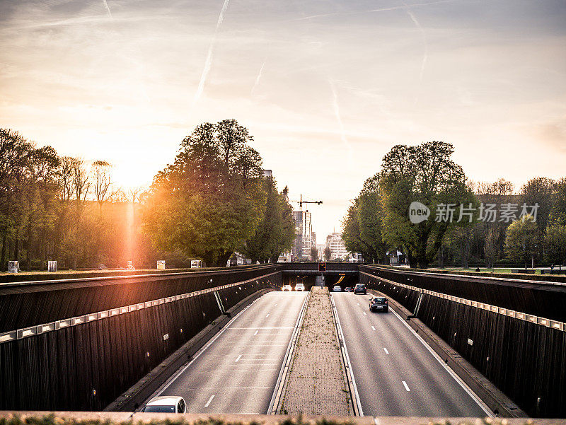 比利时布鲁塞尔的城市建筑和交通