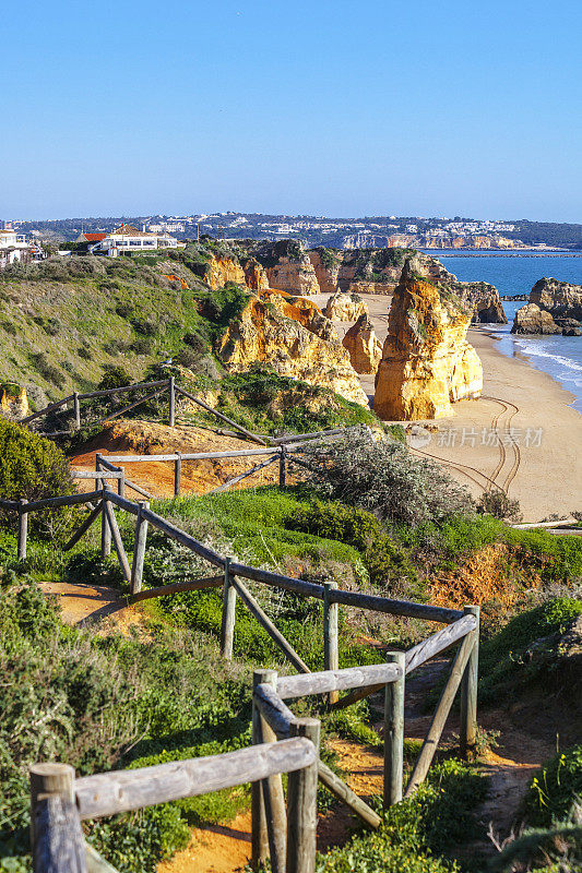 三座城堡的海滩。Portimao，阿尔加维，葡萄牙。