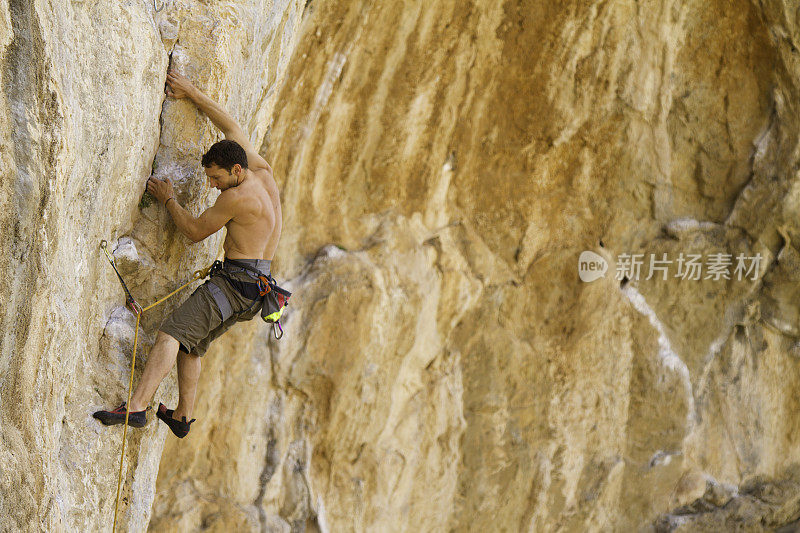 男性Rockclimber