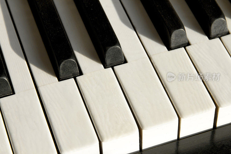 旧钢琴键