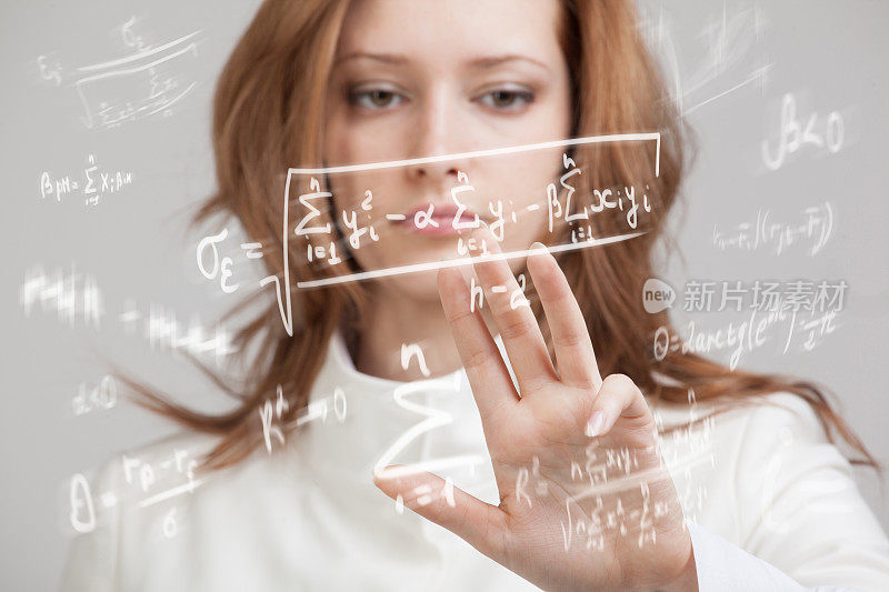 研究各种高中数学和科学公式的女科学家或学生