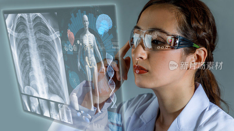 年轻女医生看着全息屏幕。电子医疗记录。智能眼镜。医疗技术的概念。