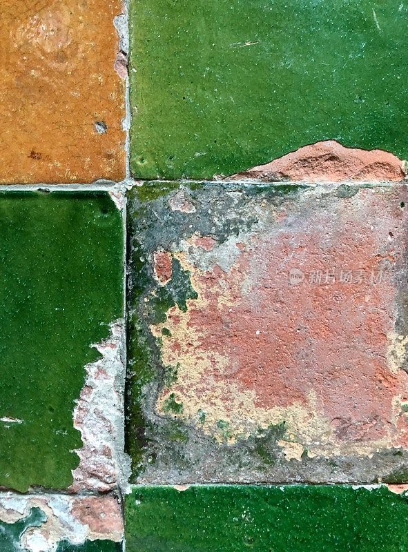 荷兰风格:古董地砖在橙色和绿色