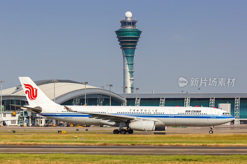 中国国际航空公司空客A330-300飞机在中国广州机场