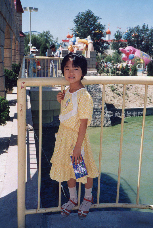 80年代中国小女孩真实生活的老照片