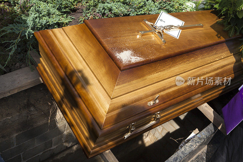 棺材和葬礼