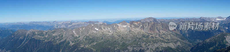 夏蒙尼山全景