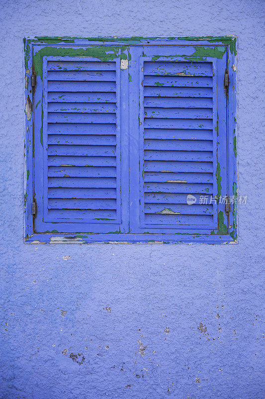 蓝色的窗口