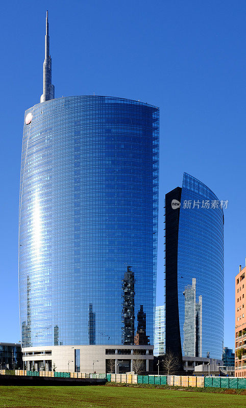 新的商业中心在米兰下一片蓝天