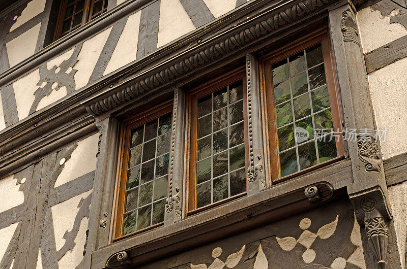 斯特拉斯堡房子的窗户和墙壁