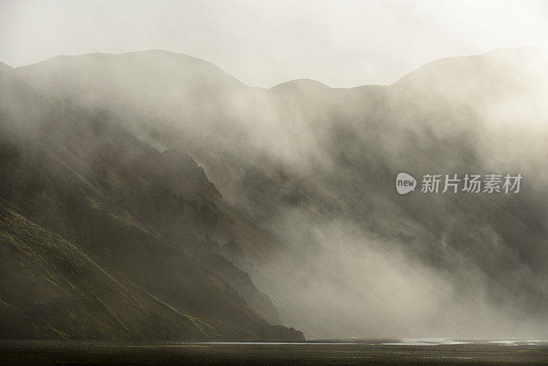 冰岛Landmannalaugar山上的迷雾