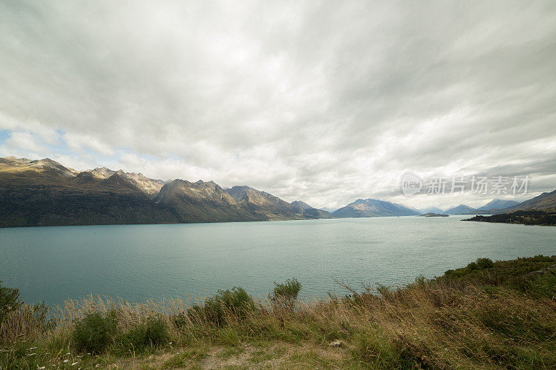 湖Wakatipu,新西兰