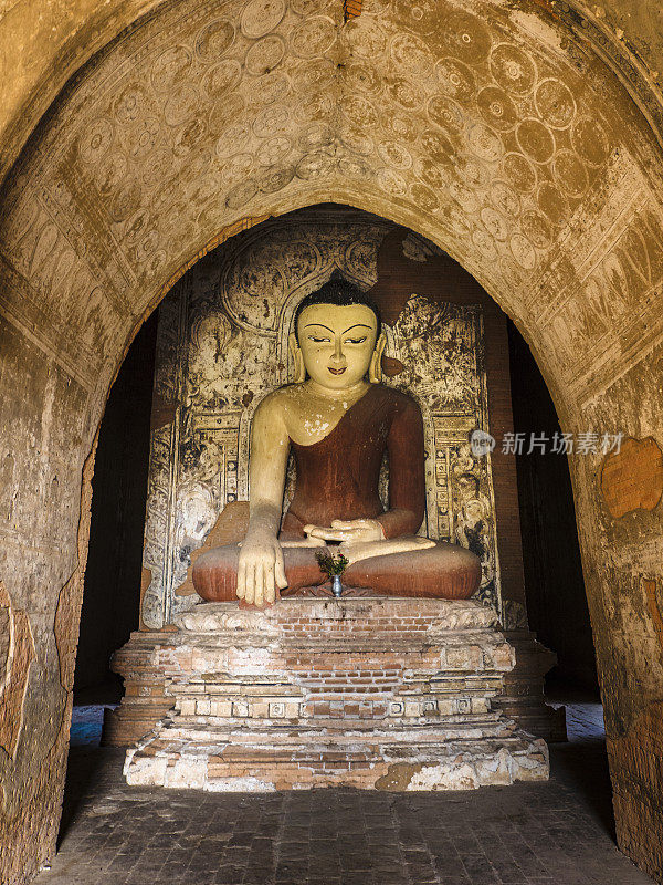 缅甸蒲甘的唐古尼寺佛像