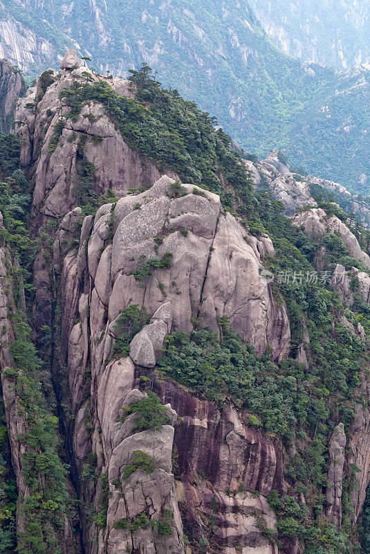 黄山位于中国安徽省