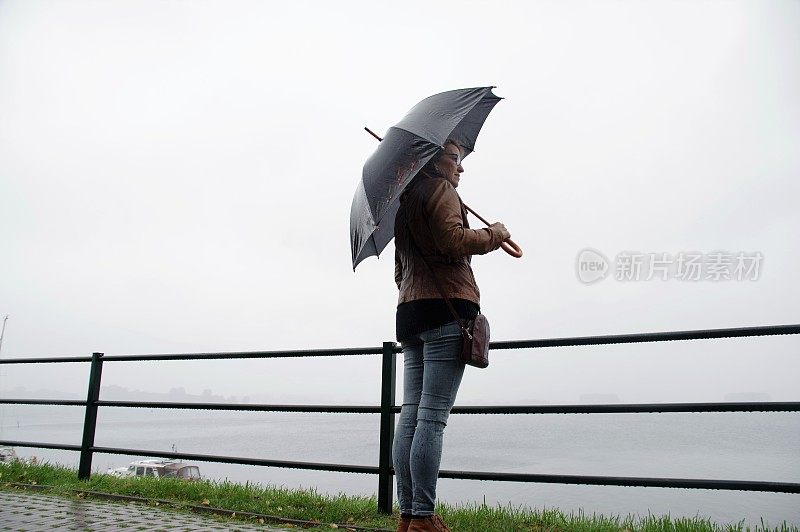 雨中漫步