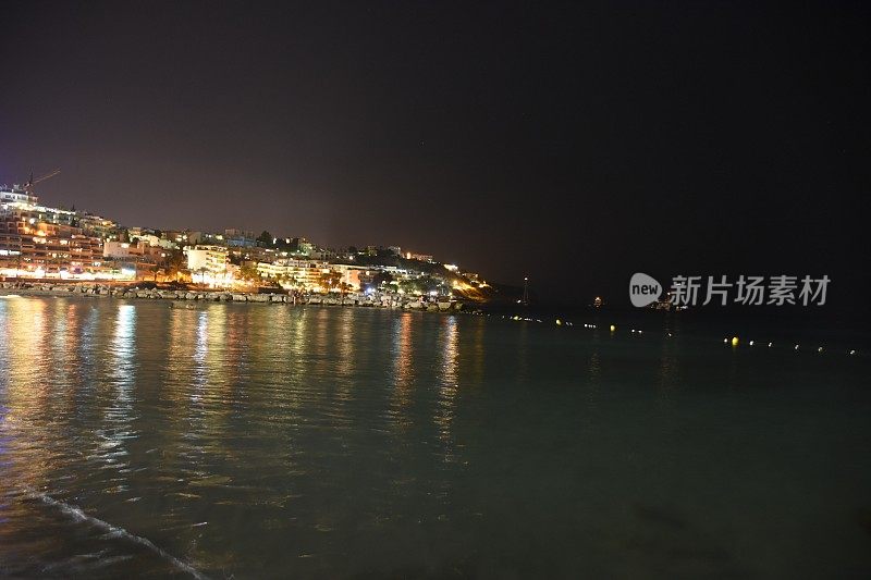 夜晚的伊比沙城