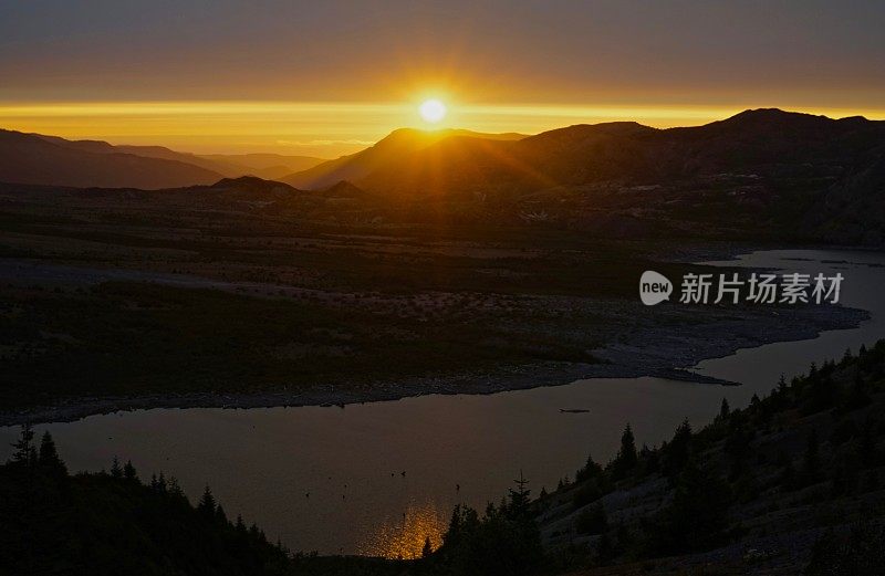 灵湖自然光