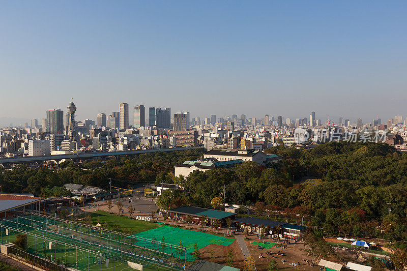 大阪市景，日本的地标建筑Tsutenkaku塔