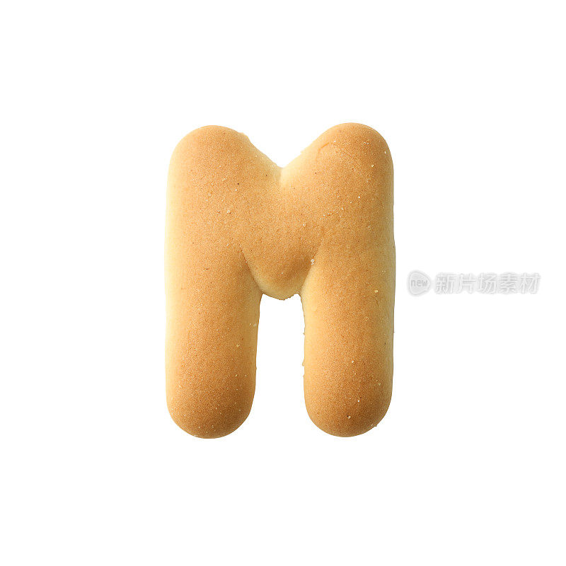 白色背景上的大写字母饼干M的孤立镜头