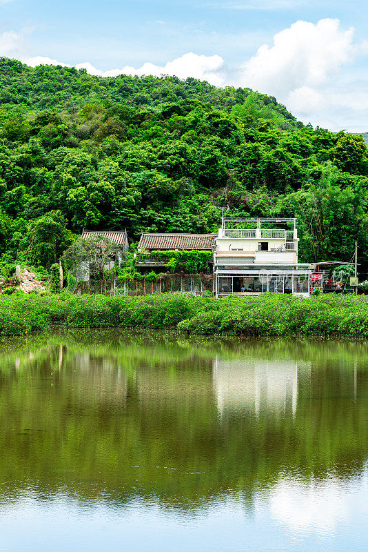 印洲塘海岸公园内的三甲村