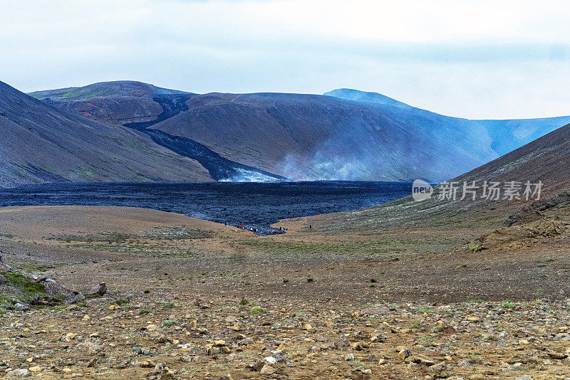 冰岛Fagradalsfjall火山冷却熔岩外壳的细节