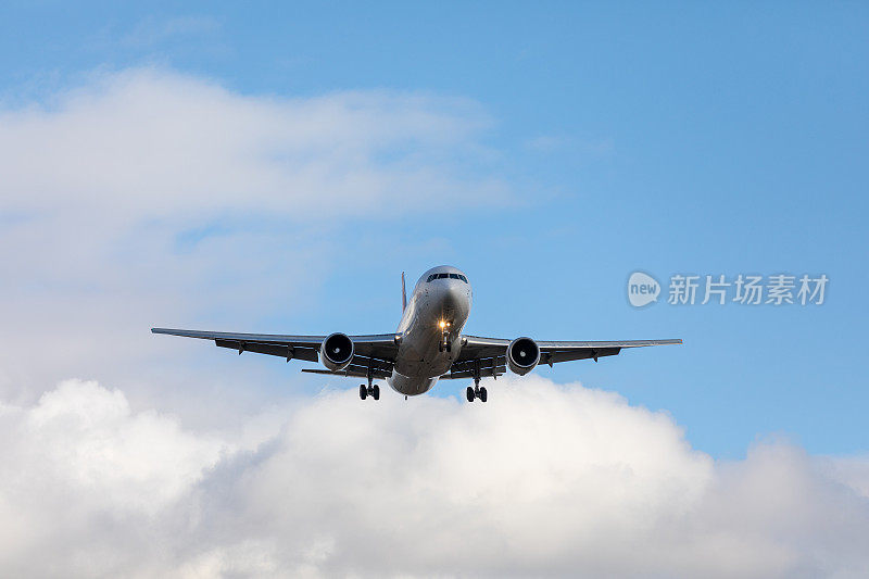 伊卡尔波音767-300ER注册VP-BDI。飞机在谢列梅捷沃国际机场起飞或降落。交通、旅游和旅游概念。2019年10月28日，俄罗斯莫斯科