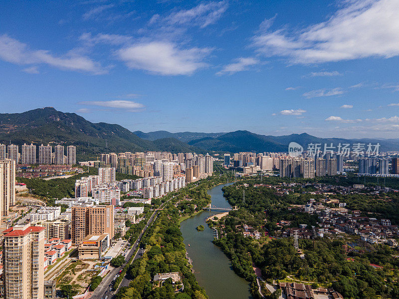 一个宜居的现代城市鸟瞰图