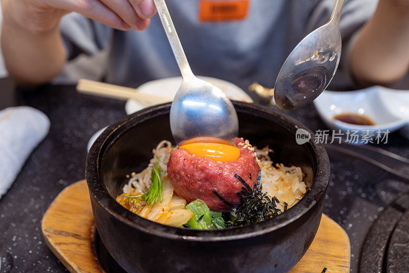 吃生牛肉顿武里