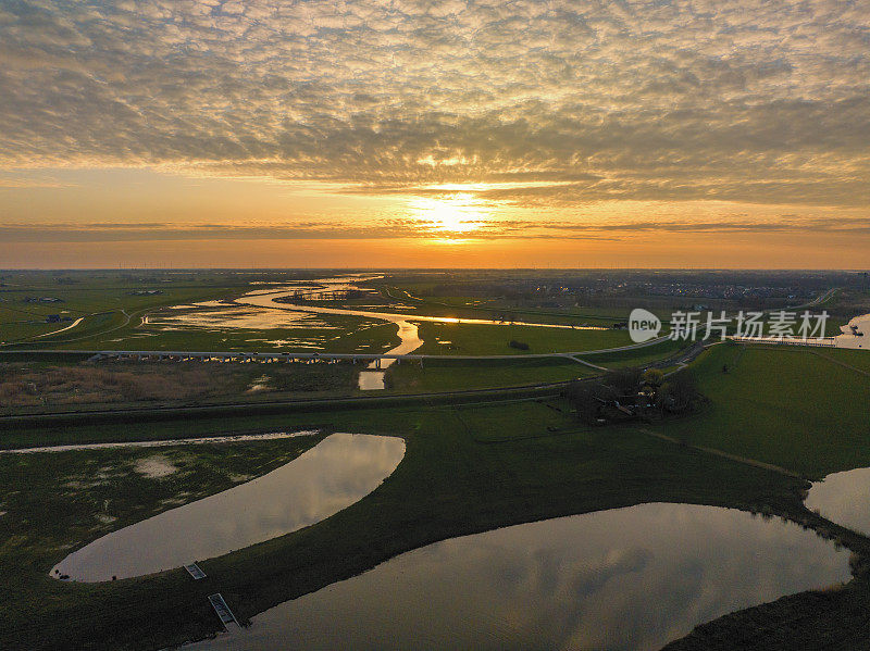 艾瑟尔和里韦迪普春季日落全景鸟瞰图