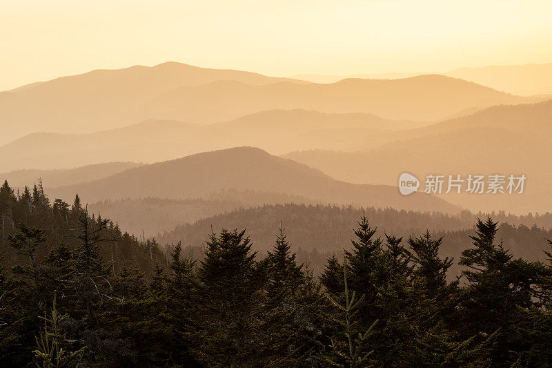 黄昏的大烟山